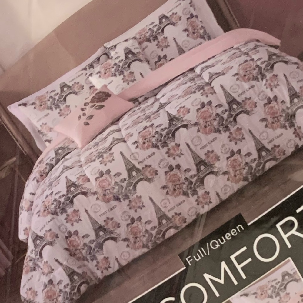 Bedding - Picture 2 of 3
